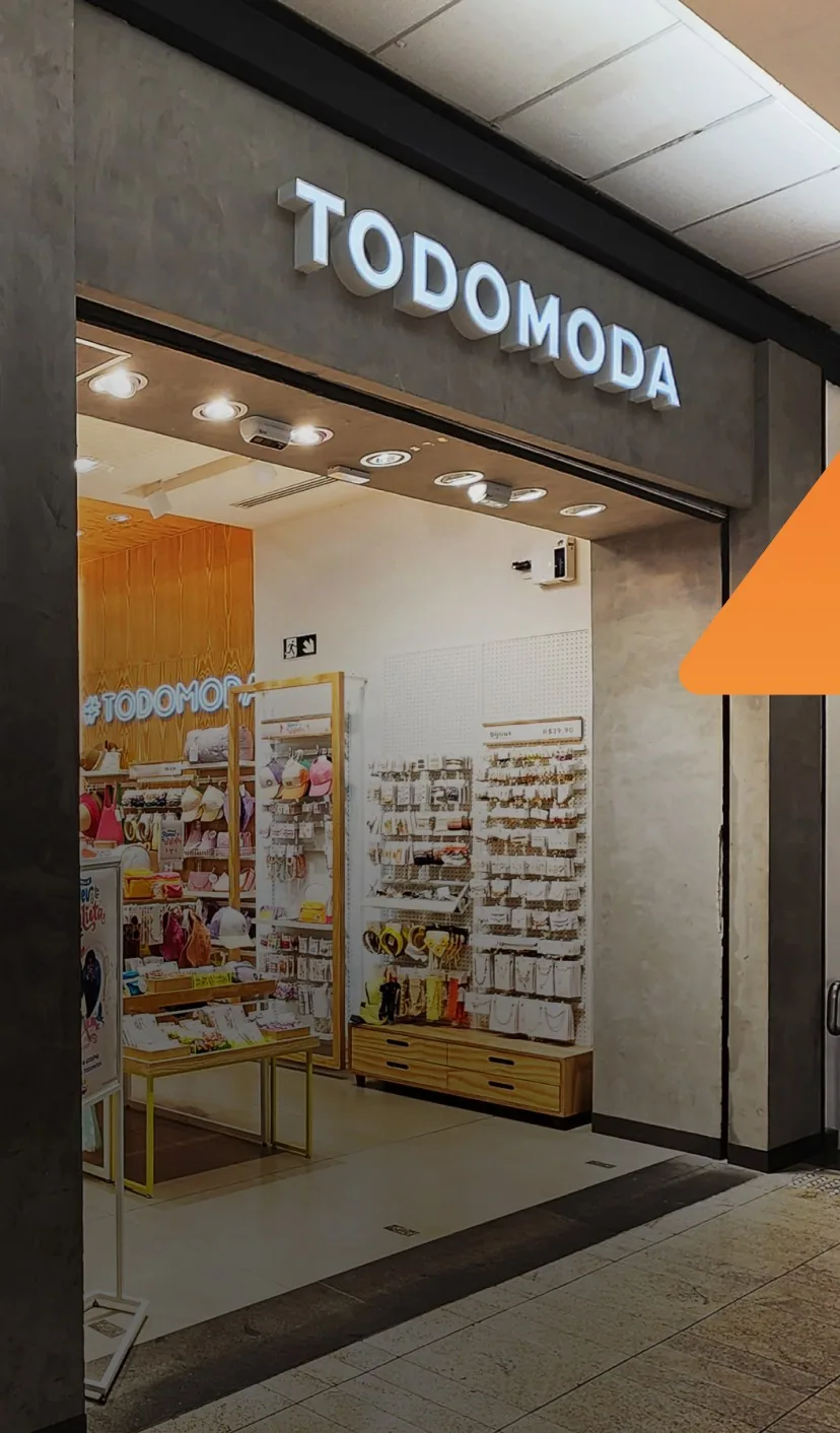 Fachada de loja TODOMODA, cliente Potencializee